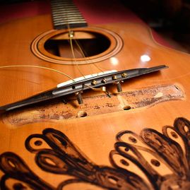 Guitarras Manzanero guitarra deteriorada