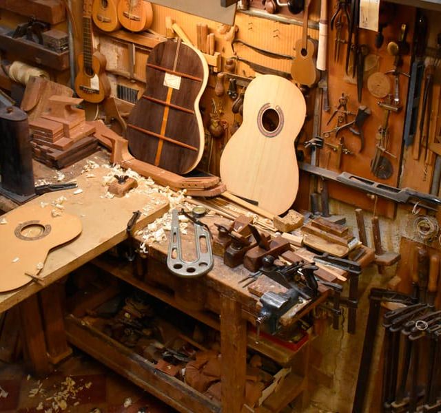 Guitarras Manzanero taller de guitarras